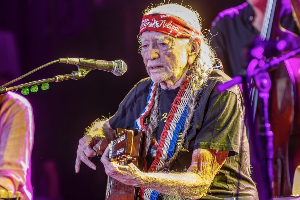 Willie Nelson Age, Career, Wife & Net Worth 2025