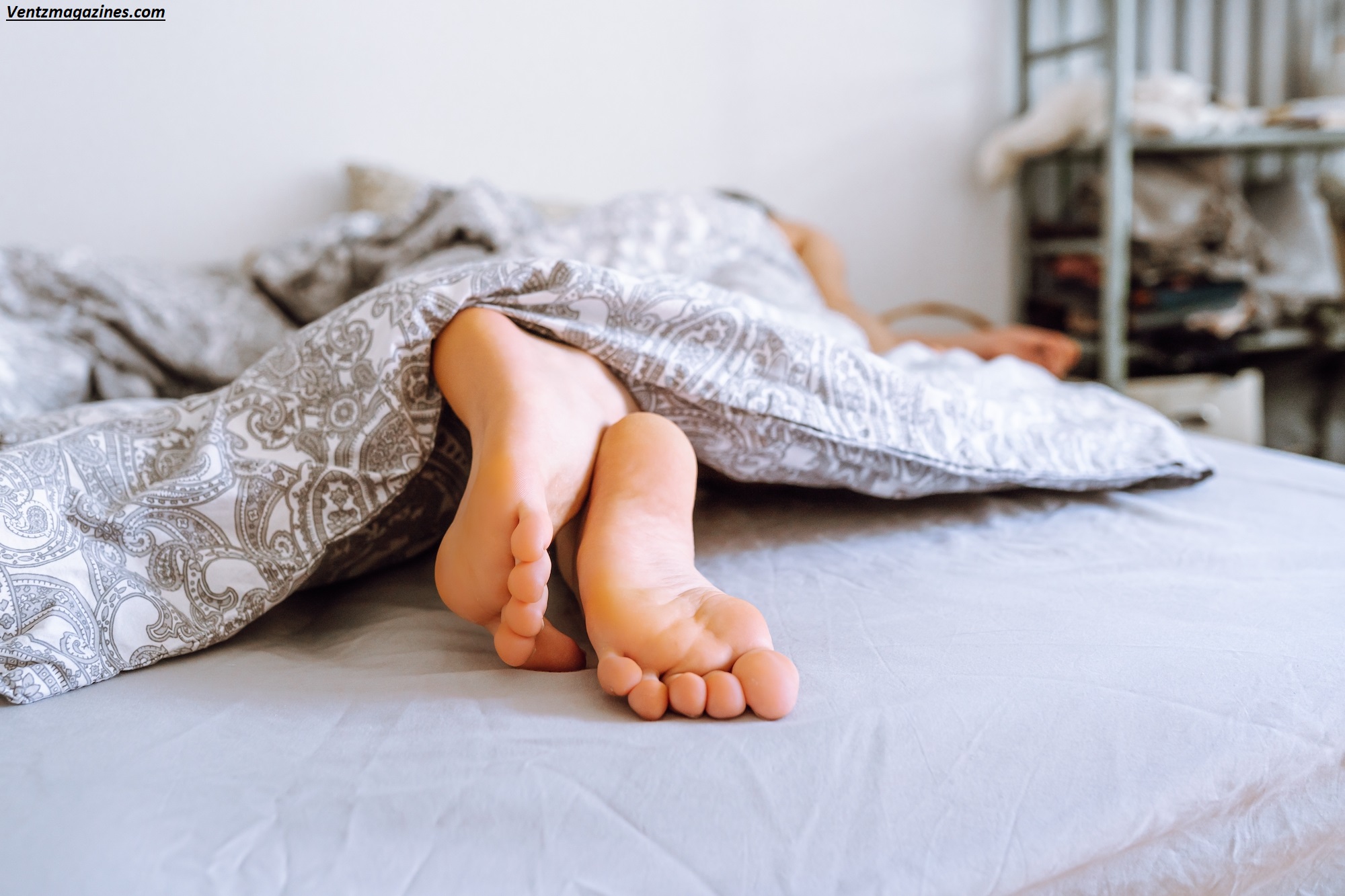 Why Are My Feet Hot at Night? Causes & Easy Fixes